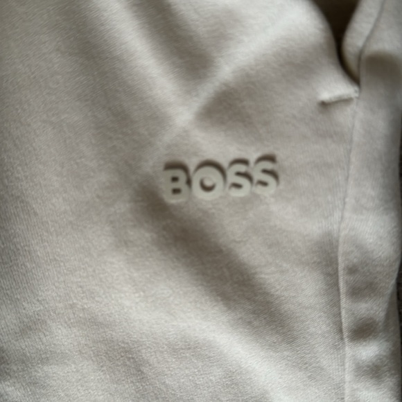 Hugo Boss shorts men’s - Picture 2 of 4